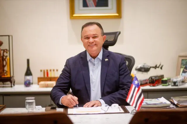 O Governo garante 10% de reajuste para professores da rede estadual de ensino em 2026